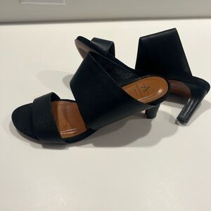 Aquatalia Black leather heels. Modern Minimalist Design